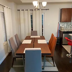 Holiday home Beautiful 3 Bedroom In, Kitchener