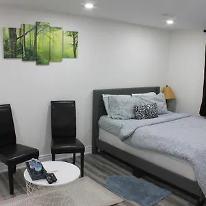 Apartment Comfy Basement Near Kw Airport, Kitchener